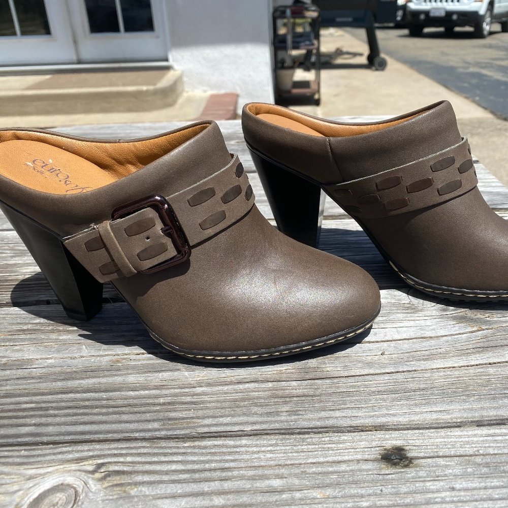 EuroSoft Heels with Buckle